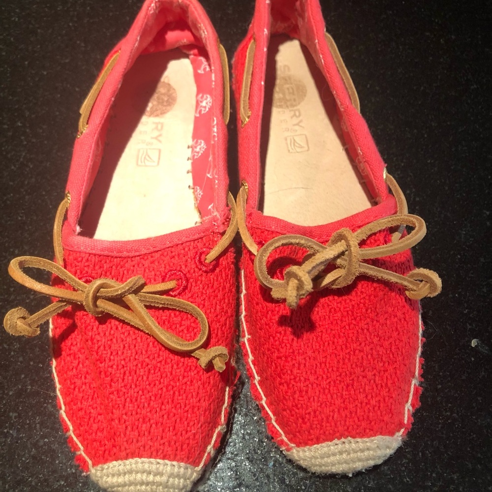 Sperry Casual Women’s Canvas Shoes, Size 5US. Lightly worn.
